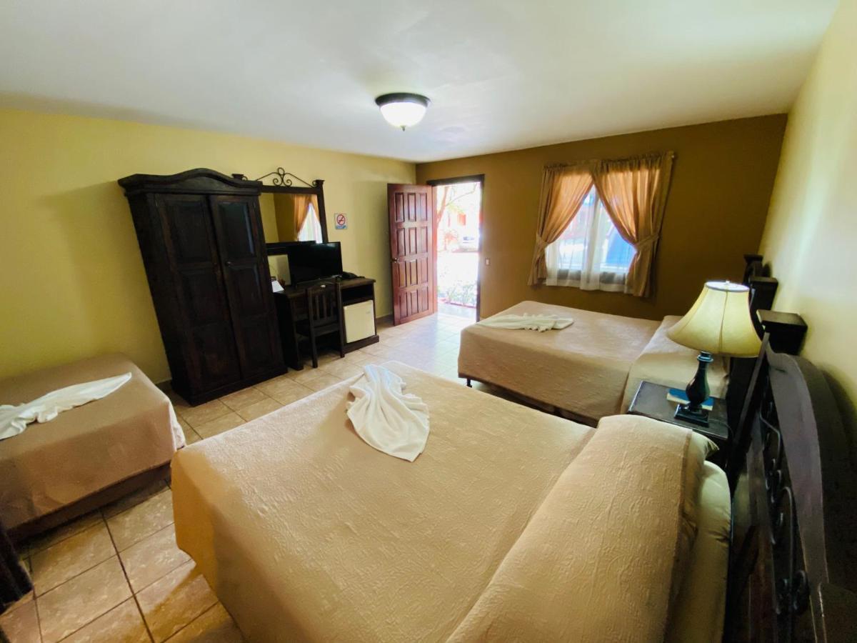 Hotel Puerto Libre Puerto Barrios Exteriér fotografie