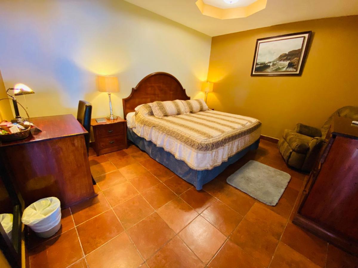 Hotel Puerto Libre Puerto Barrios Exteriér fotografie